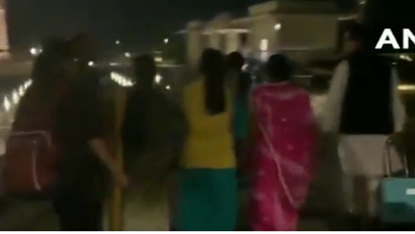 മന്ത്രിമാർ ഹോട്ടലിൽ 