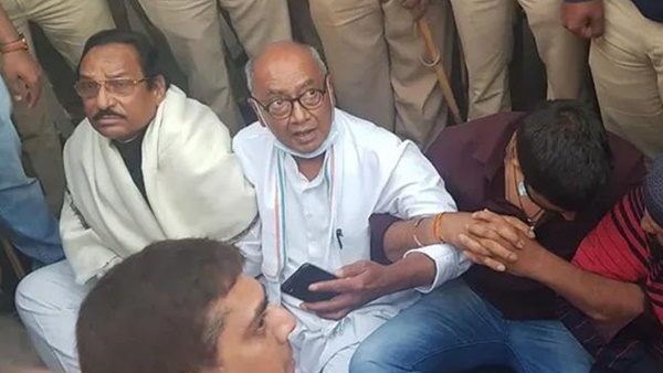 കുത്തിയിരിപ്പ് സമരം