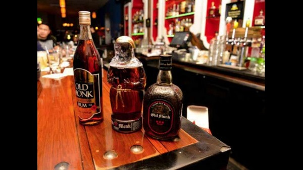  നാല് ലക്ഷം ആളുകള്‍