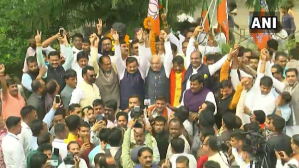 നാടകീയ നിമിഷങ്ങള്‍