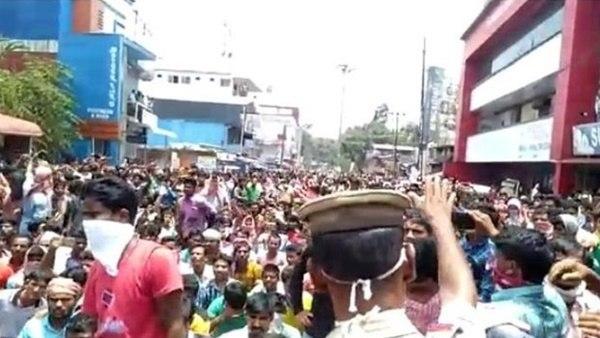  ലേബർ ക്യാമ്പുകൾ തുടങ്ങി