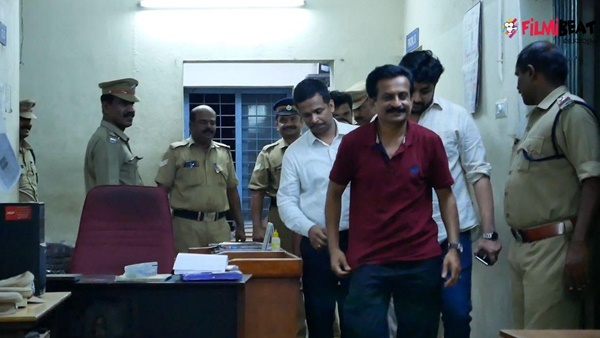 പതിമൂന്ന് പേരെ