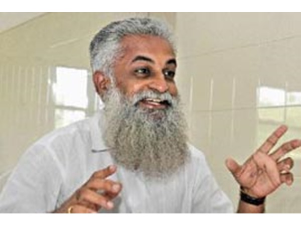വിവാദ നായകന്‍