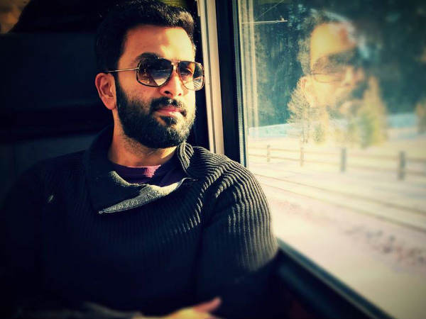  നടൻ ക്വാറന്റൈനിൽ