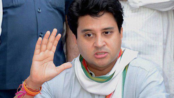 തന്ത്രങ്ങള്‍ പുറത്തെടുത്ത് കമല്‍നാഥ്