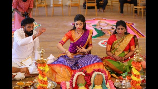 പിന്നണിയിൽ പ്രശസ്തർ