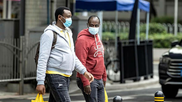 ആഫ്രിക്കക്കാരെ നാടുകടത്തുന്നു