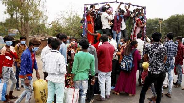 നാട്ടിലേക്ക് തിരികെ പോകാന്‍ അനുവദിക്കണം