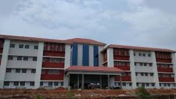  മംഗലാപുരം ലോബി വഴി മുടക്കി