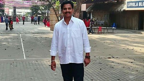 ആദരാജ്ഞലികൾ അർപ്പിക്കുന്നു