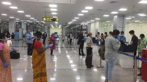 നേരിട്ട് ഐസൊലേഷന്‍ കേന്ദ്രങ്ങളിക്ക്