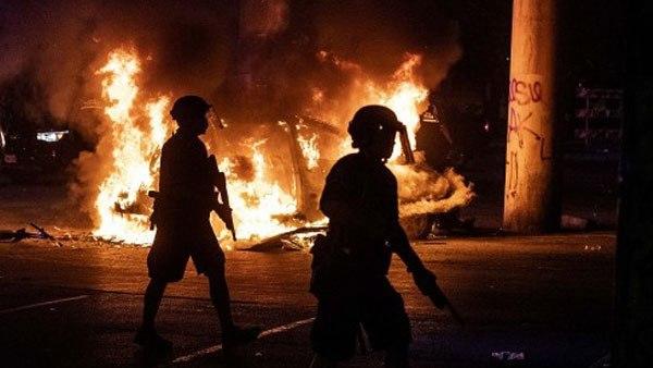 സംഘര്‍ഷം, തീവയ്പ്