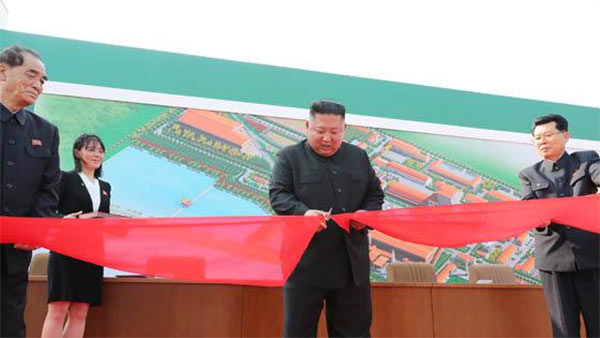 എന്തിന് കള്ളം പറയുന്നു 