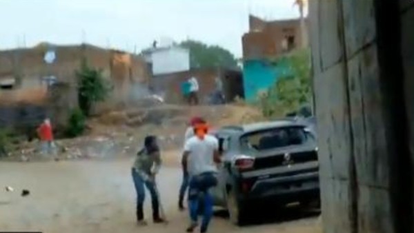 10 പേര്‍ക്കെതിരെ കേസ്