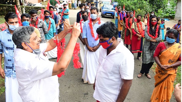 നമ്മെ പഠിപ്പിക്കുന്നത്