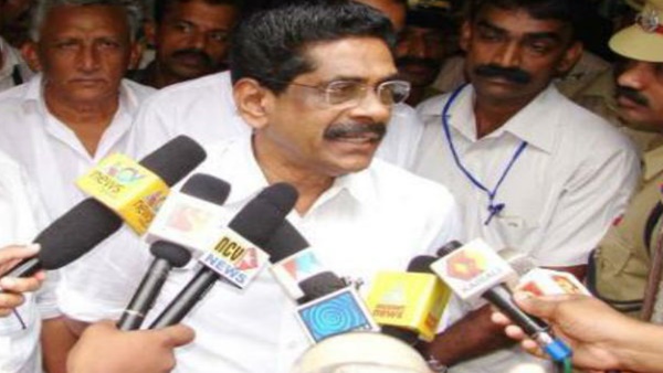 കുഞ്ഞനന്ദനോടുള്ള വിധേയത്വം