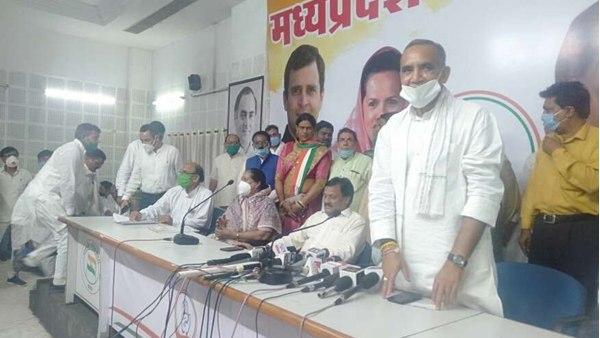 കമൽനാഥിനെ സന്ദർശിച്ച ശേഷം