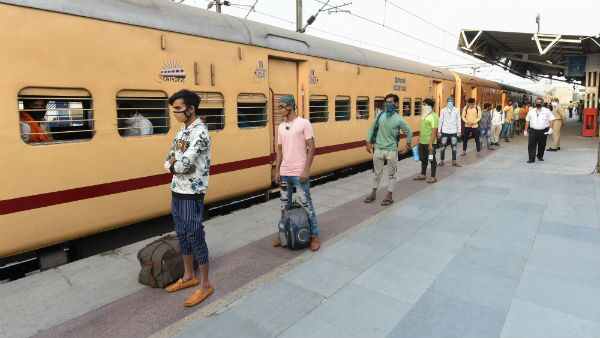 ശ്രമിക് ട്രെയിന്‍ 