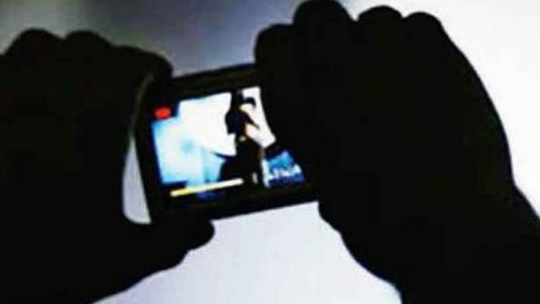 പോലീസും രഹസ്യാന്വേഷണ ഏജന്‍സികളും