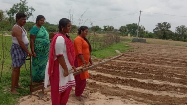 ചായക്കട പൂട്ടേണ്ടി വന്നപ്പോള്‍