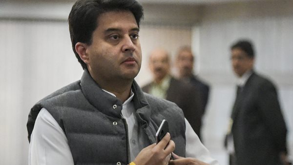 ഗ്വാളിയോറില്‍ നേതാക്കളുടെ കളി