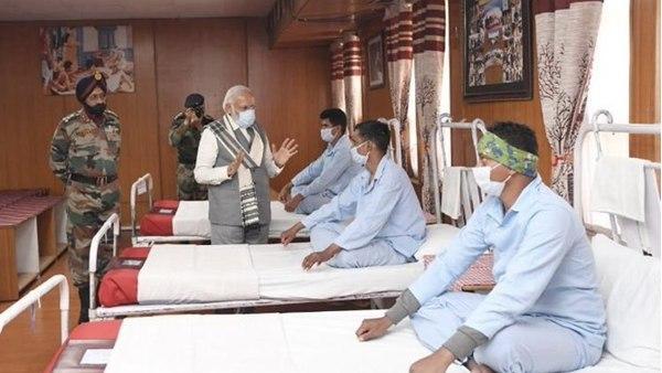 'ഫോട്ടോ ഷൂട്ടിനായി'