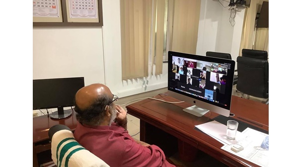 വ്യത്യസ്തം