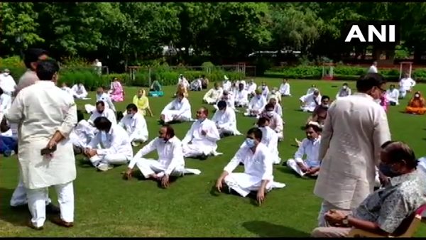 അശോക് ഗെഹ്ലോട്ട് സിന്ദാബാദ് അശോക് ഗെഹ്ലോട്ട് സിന്ദാബാദ്