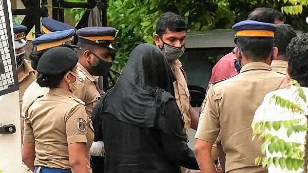 സര്‍ക്കാരിനെ പ്രതിക്കൂട്ടിലാക്കി