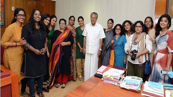 നന്ദിയോടെ നോക്കുന്നു നന്ദിയോടെ നോക്കുന്നു