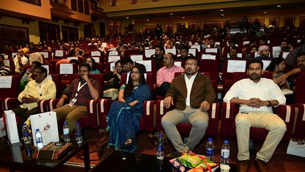 മാധ്യമ പ്രവർത്തകരായി 