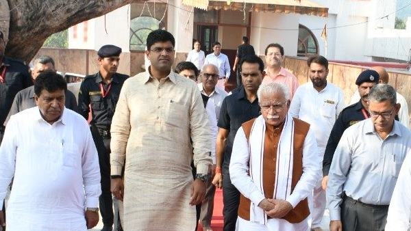 തിരഞ്ഞെടുപ്പിനായി ഒരുങ്ങുന്നു