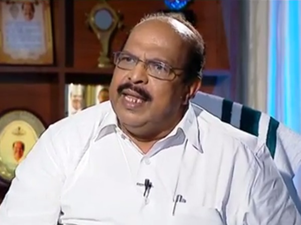 അപ്പാവിയായ മുഖ്യമന്ത്രി