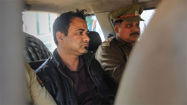 ആദ്യ അറസ്റ്റ് ഇങ്ങനെ