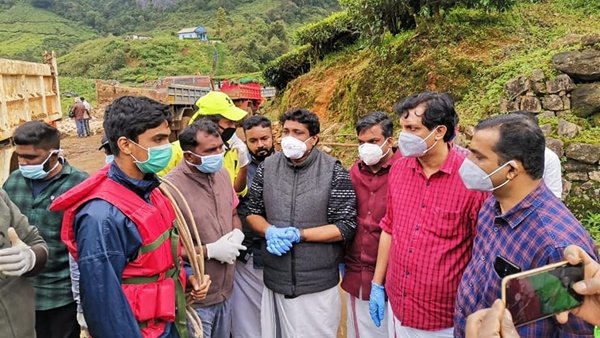 ആദ്യം സ്ഥലത്തെത്തി