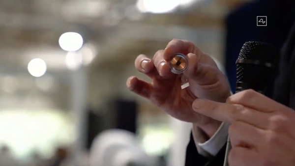 ഇനി മനുഷ്യനില്‍