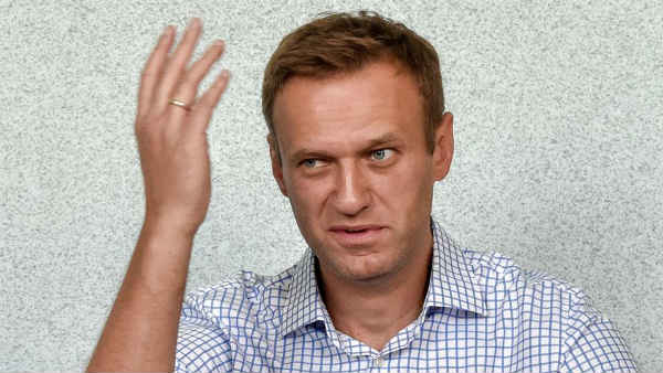 വെന്റിലേറ്ററിന്റെ സഹായത്തോടെ വെന്റിലേറ്ററിന്റെ സഹായത്തോടെ