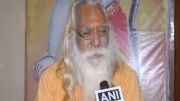 പൂജാരിക്ക് ക്വാറന്റീനില് പൂജാരിക്ക് ക്വാറന്റീനില്