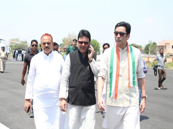 മുൻ എംപിയും അധ്യക്ഷനും