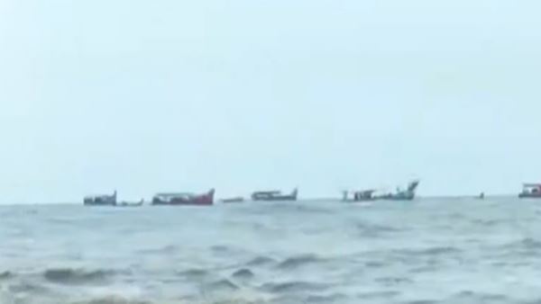 കര കാണുന്നത് വരെ നീന്തുക