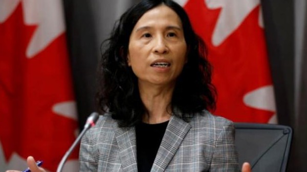 ഇരുവരും മാസ്‌ക് ധരിക്കണം