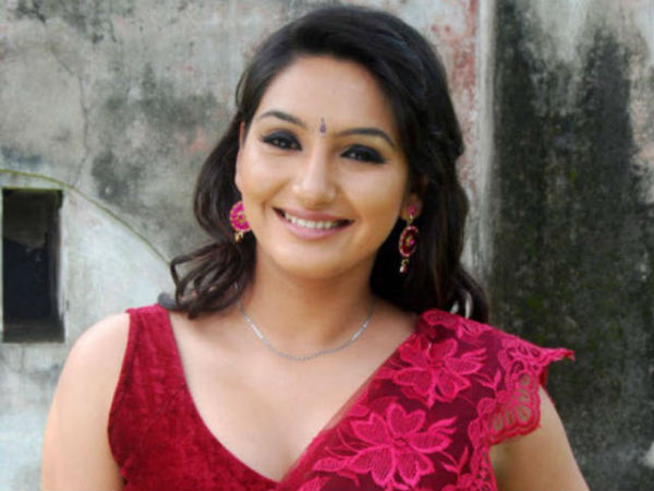 തെലുങ്ക്, ഹിന്ദി, തമിഴ്