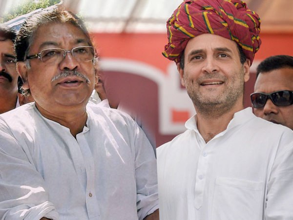 കോണ്‍ഗ്രസിലേക്ക്