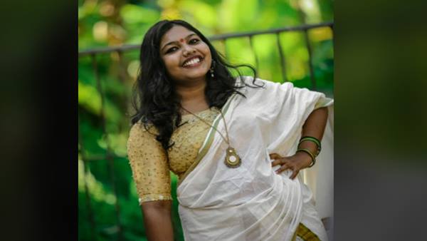 ചവിട്ടി കൊല്ലാനല്ല