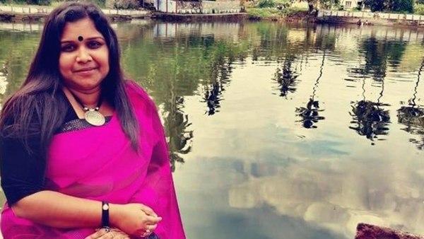 കല്ലെടുത്തെറിയുകയോ കാര്‍ക്കിച്ചു തുപ്പുകയോ