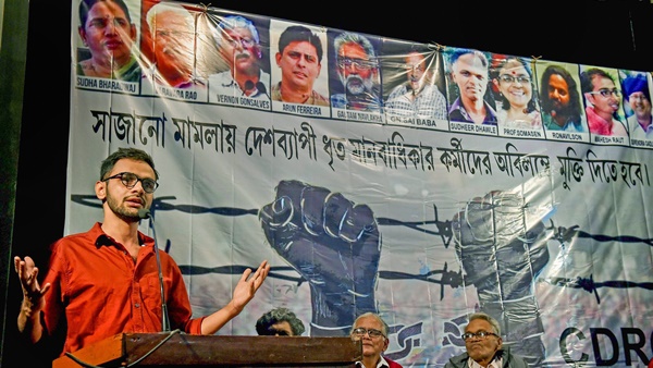 പാസ്‌പോര്‍ട്ട് വേണ്ടേ...