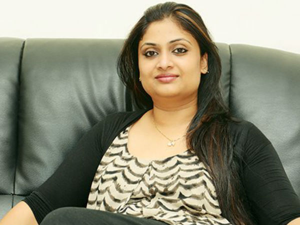 ഗീതുവിന്റെ മൂത്തോനിൽ ഗീതുവിന്റെ മൂത്തോനിൽ