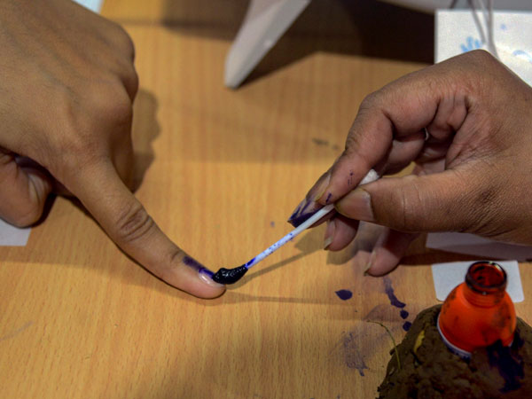 ക്രിമിനലുകൾ തിരഞ്ഞെടുപ്പിൽ 