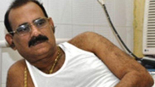 ഹോട്ടലില്‍ വച്ചും പീഡനം