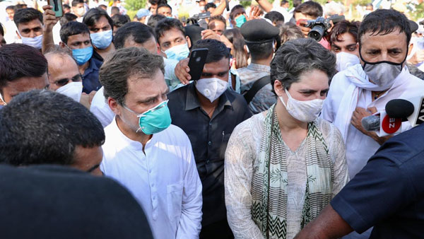 രാഷ്ട്രീയനേതാക്കള്‍ ആക്രമിക്കപ്പെടുന്നു